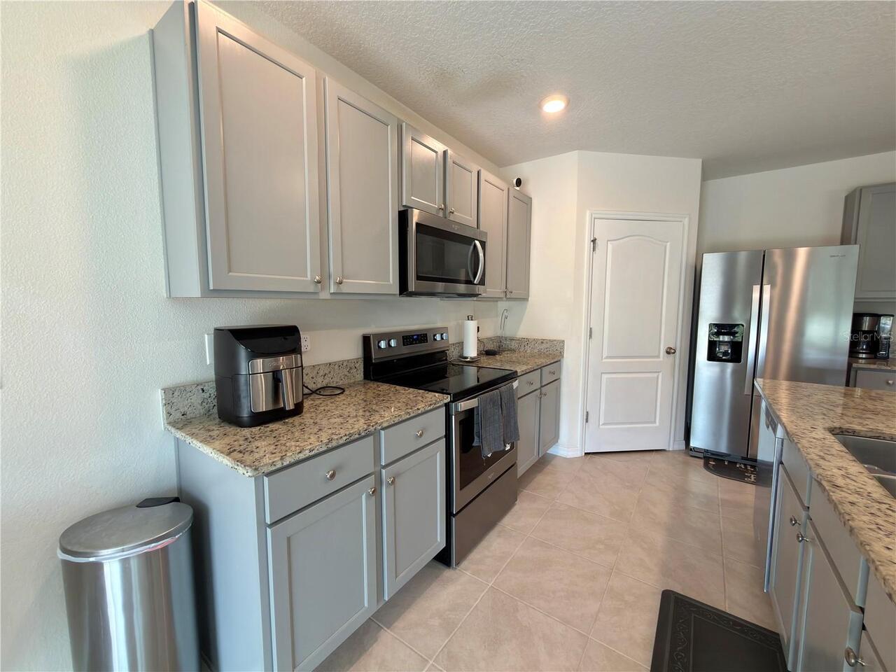 Listing Photo 10
