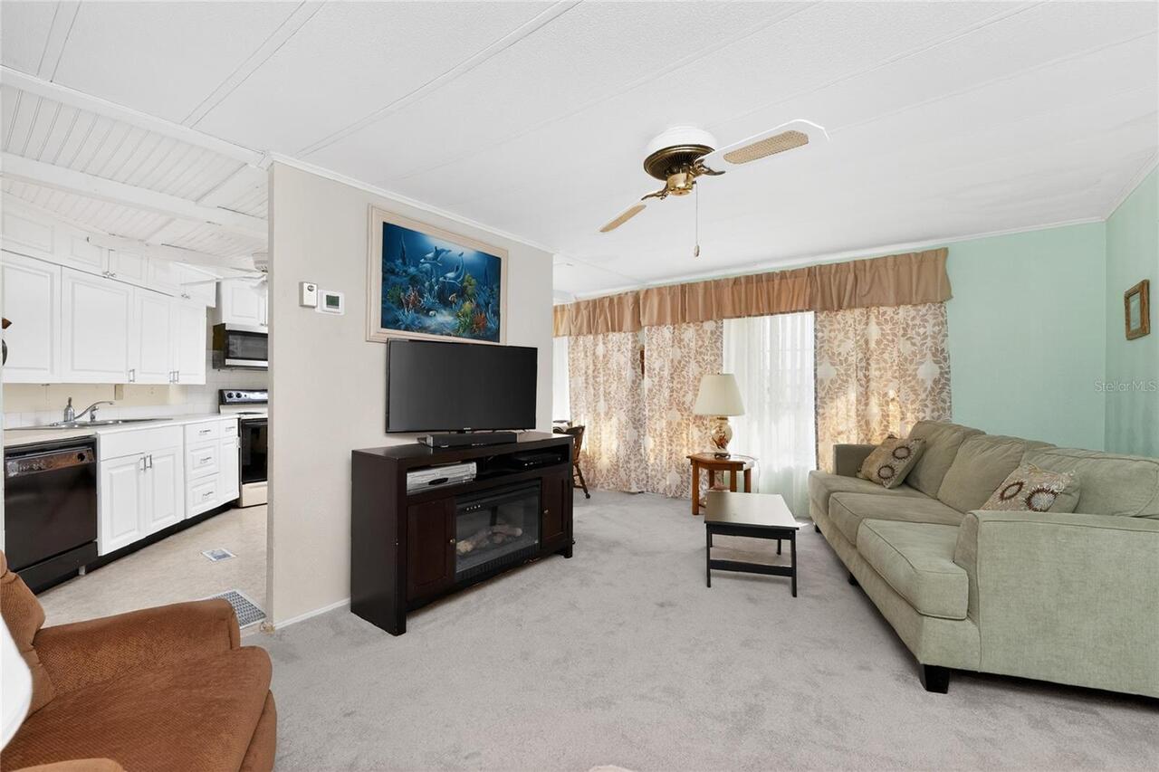 Listing Photo 8