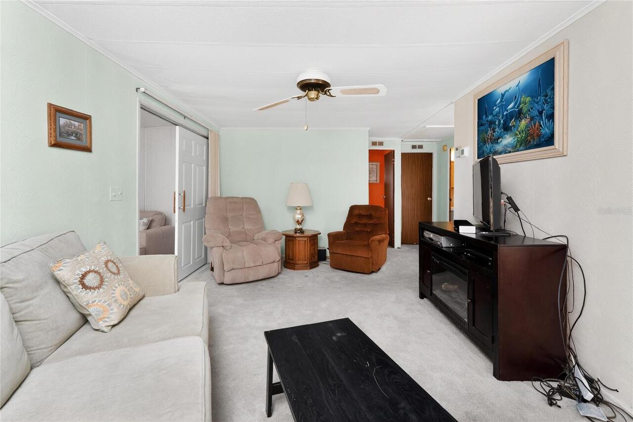 Listing Photo 9