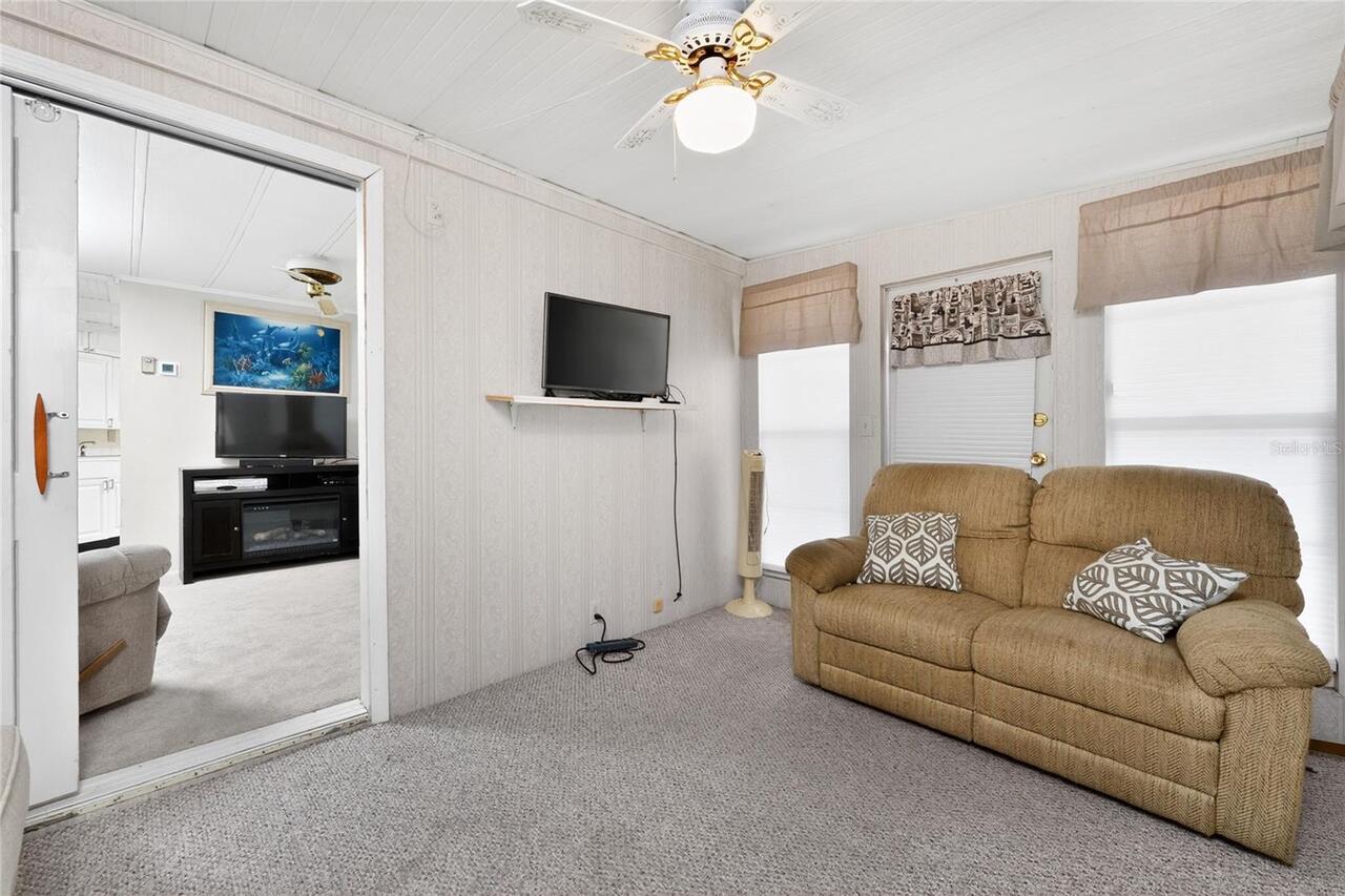 Listing Photo 12