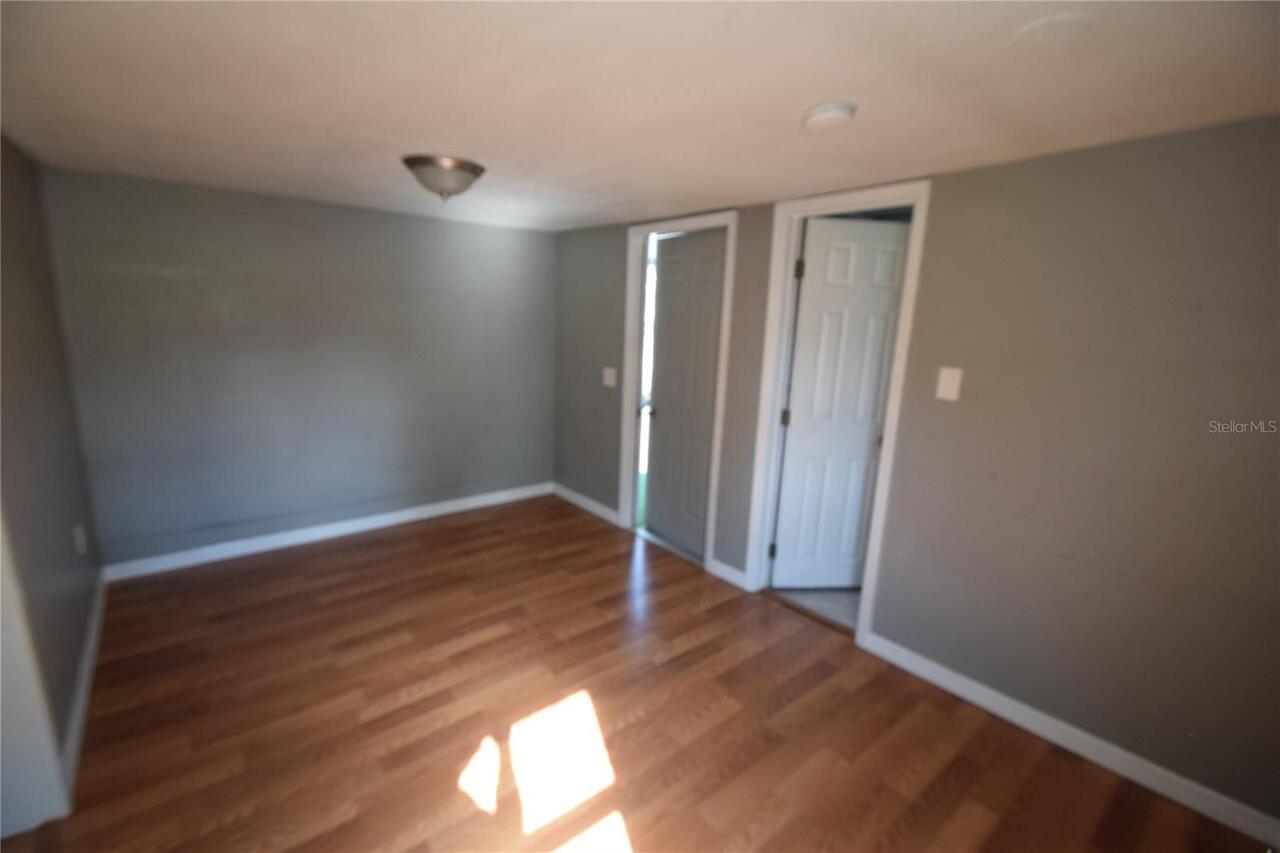 Listing Photo 8