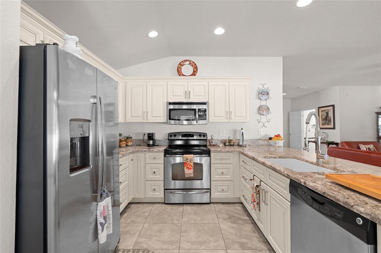 Listing Photo 10