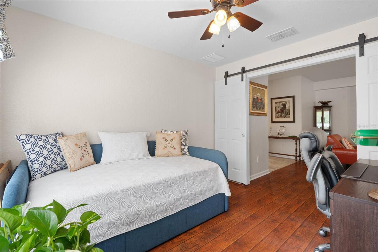 Listing Photo 16