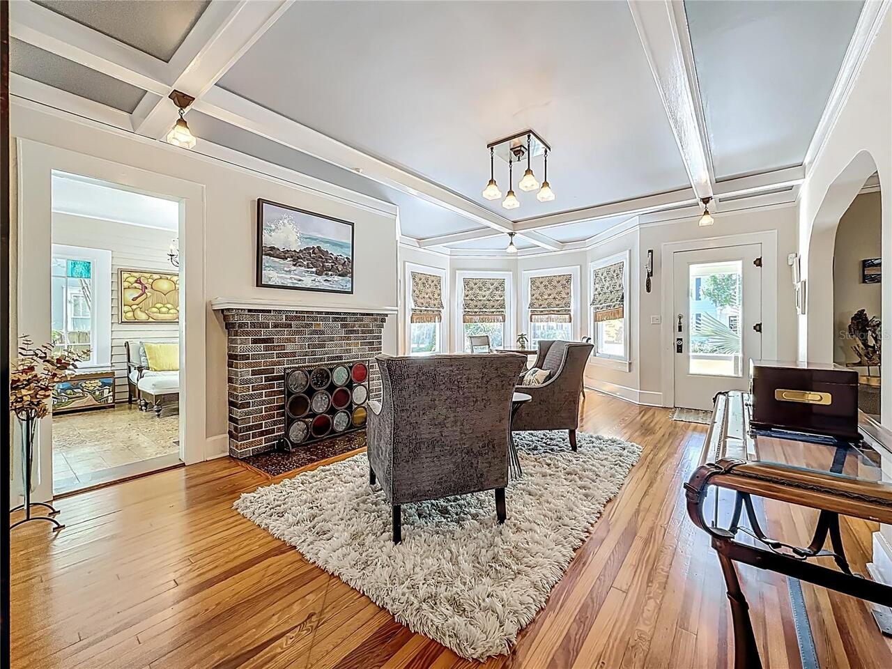 Listing Photo 8