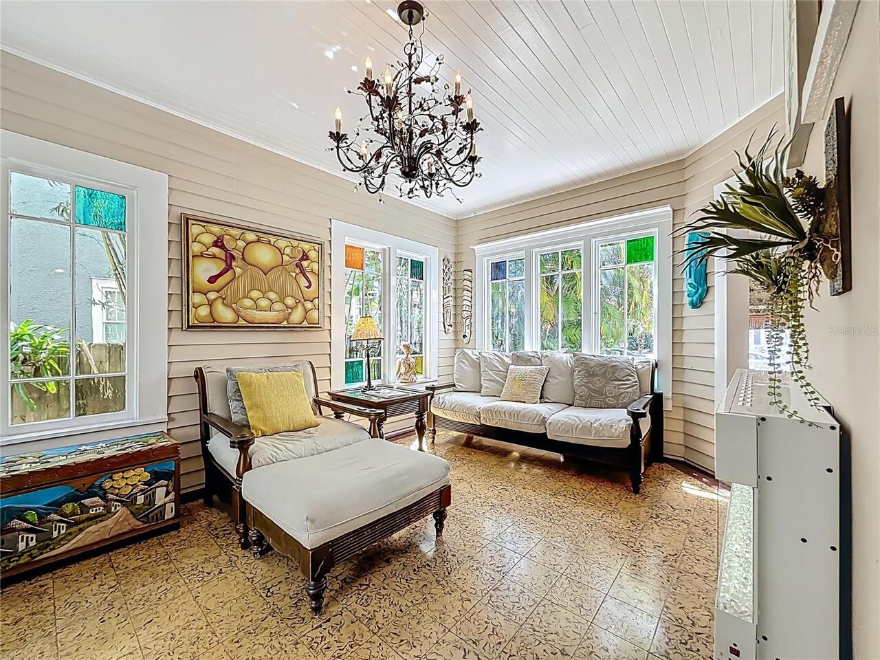 Listing Photo 10