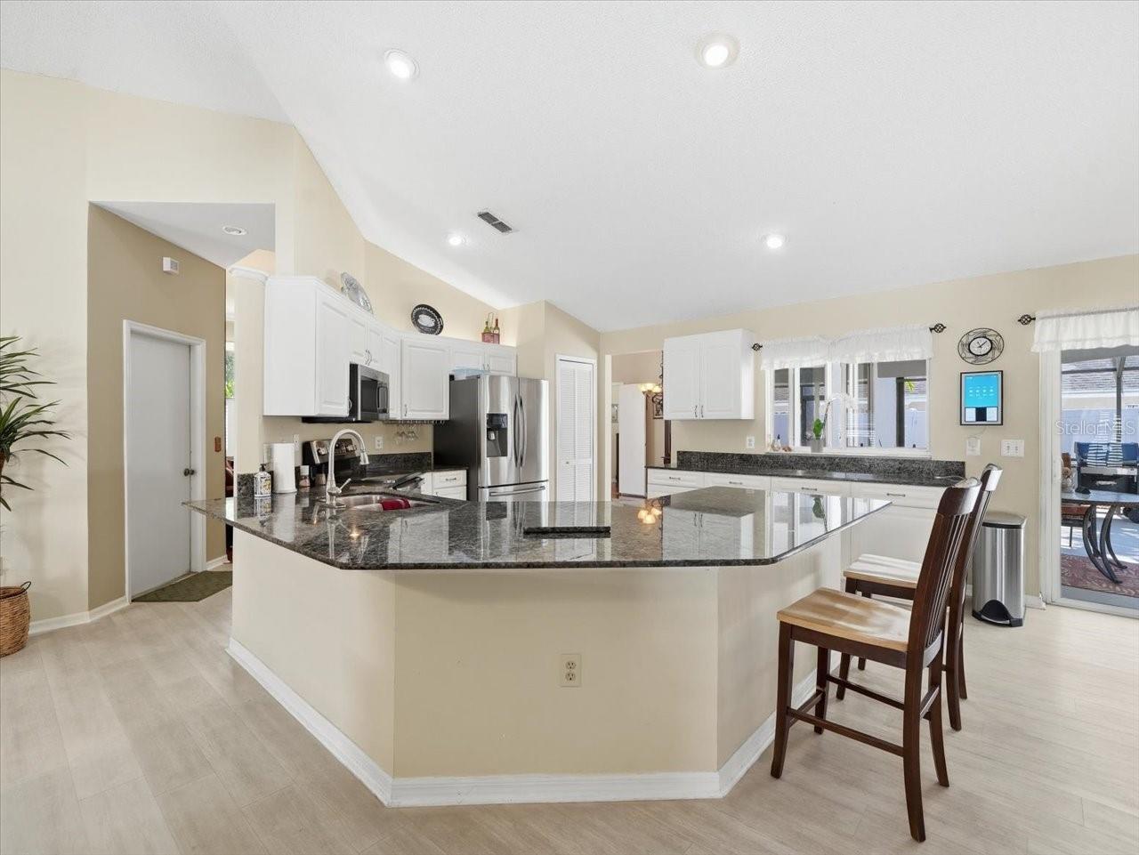 Listing Photo 7