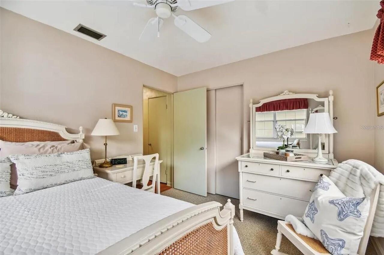 Listing Photo 14