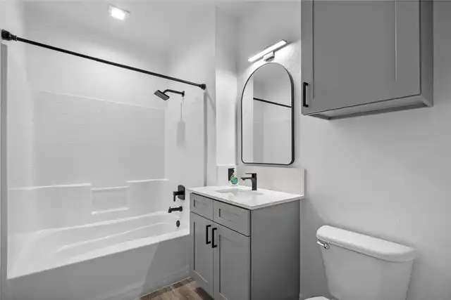 Listing Photo 18