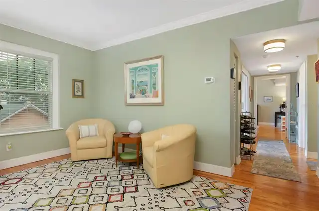 Listing Photo 6