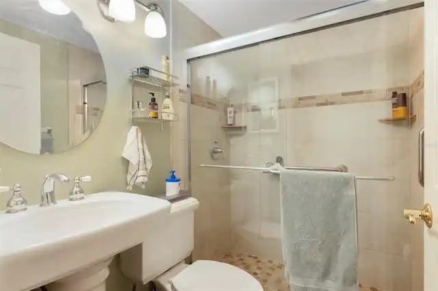 Listing Photo 12
