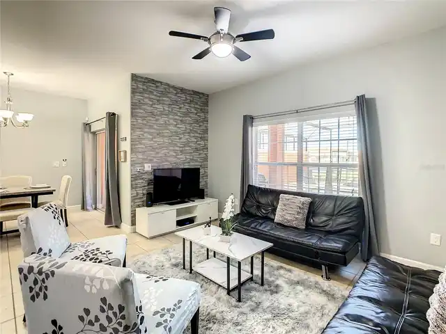 Listing Photo 12