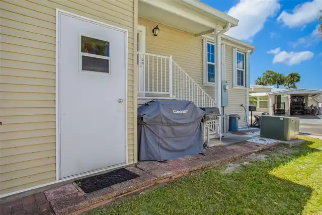 Listing Photo 9