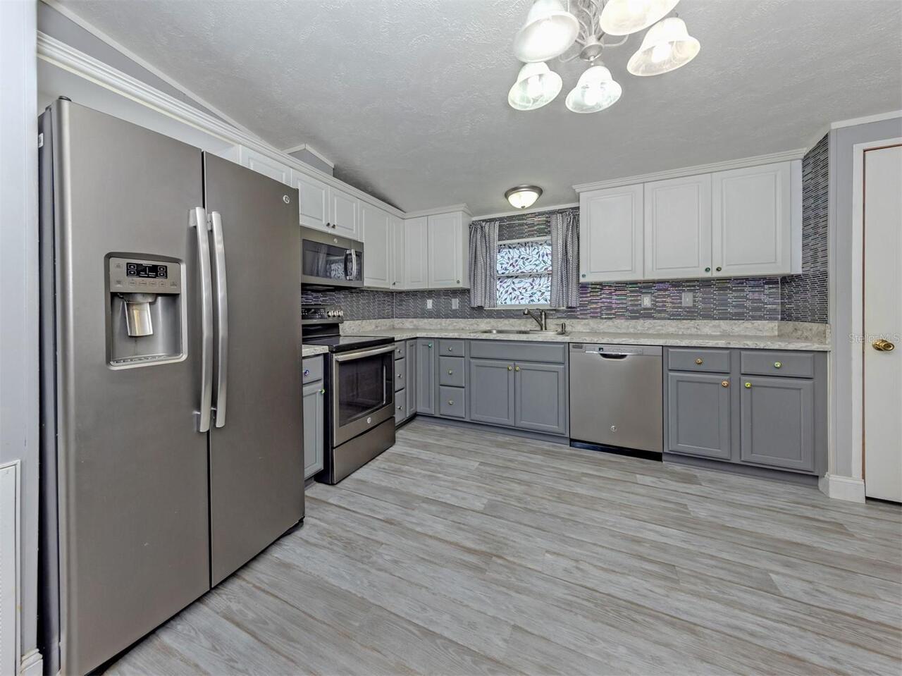 Listing Photo 15