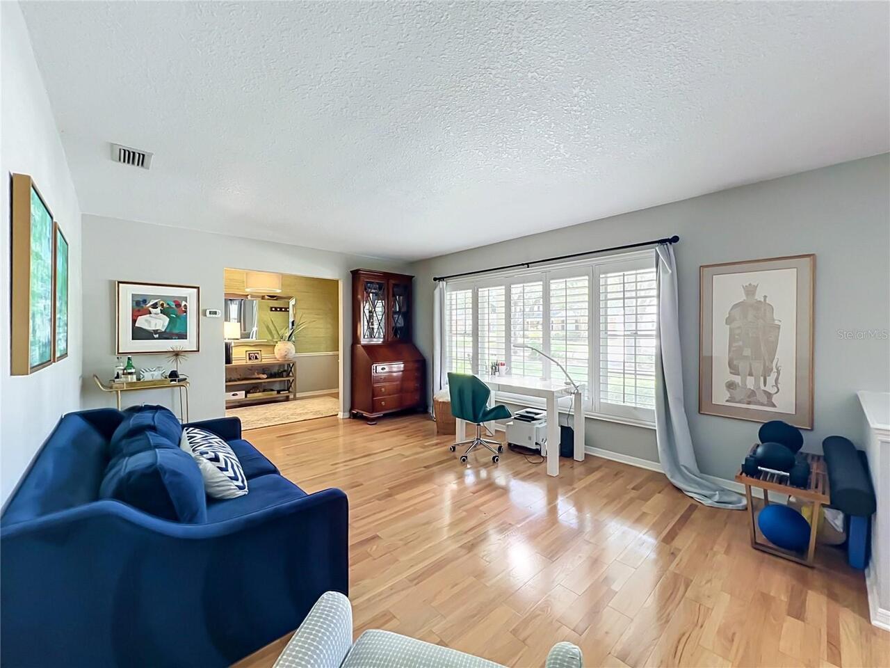 Listing Photo 10