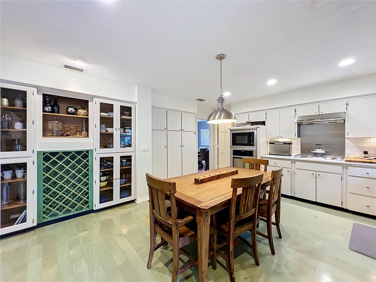 Listing Photo 17
