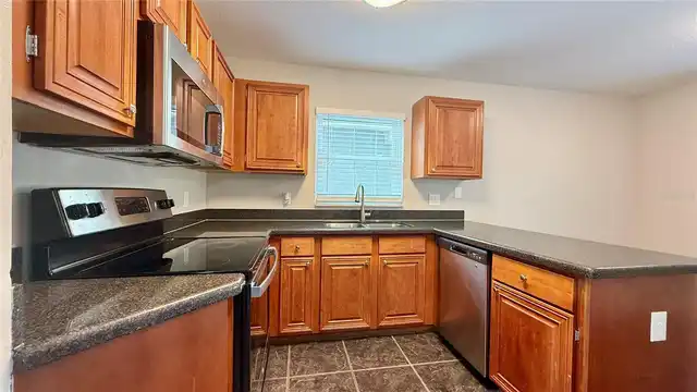 Listing Photo 9