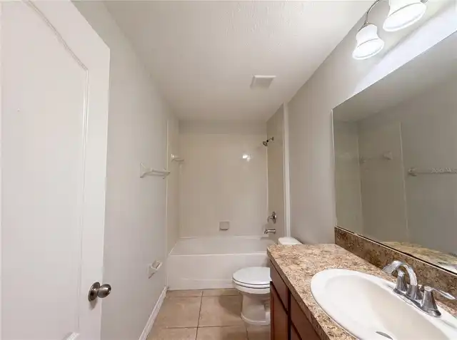 Listing Photo 9