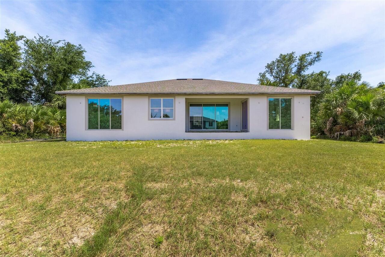 Listing Photo 10