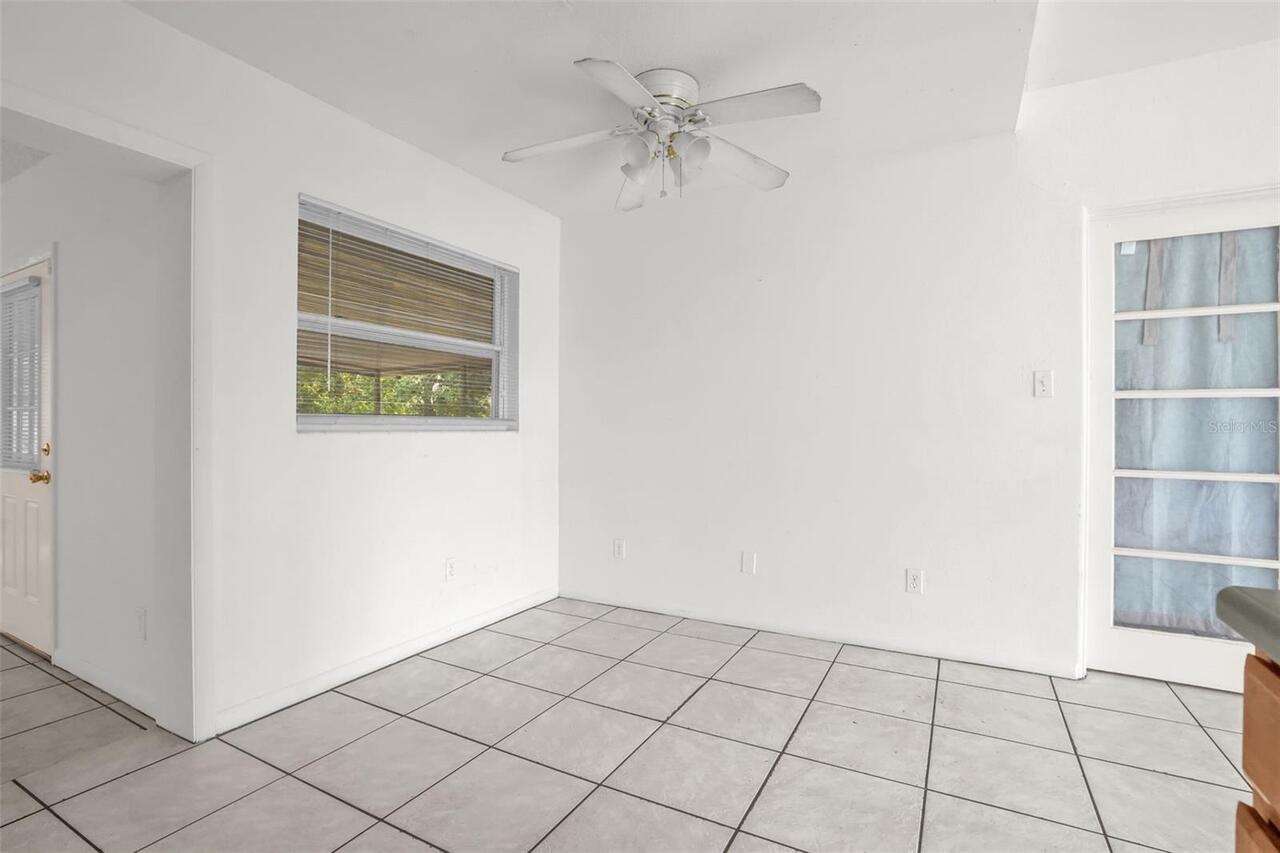 Listing Photo 8