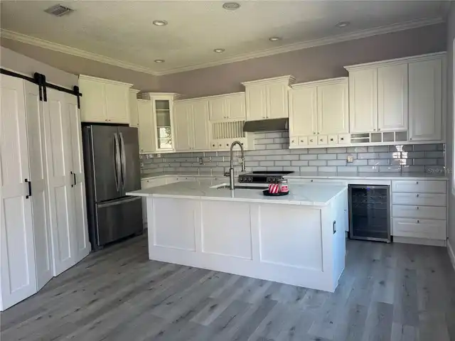 Listing Photo 16