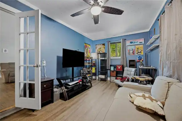 Listing Photo 21