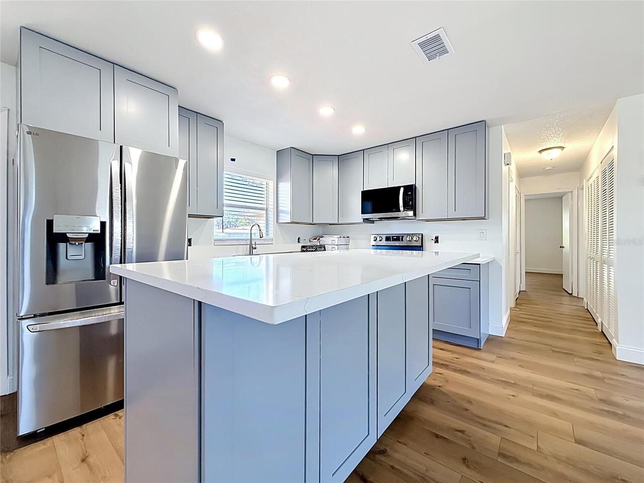 Listing Photo 8