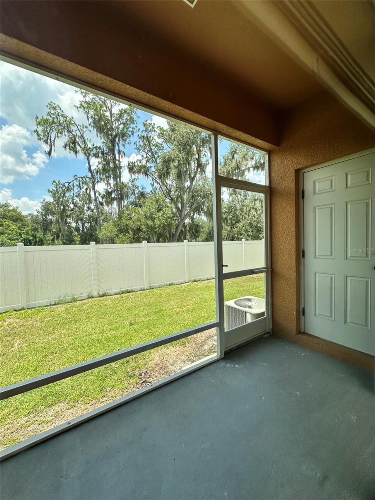 Listing Photo 16
