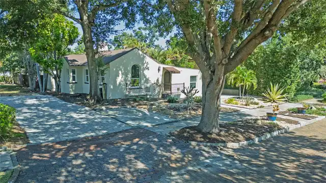 St Petersburg Real Estate