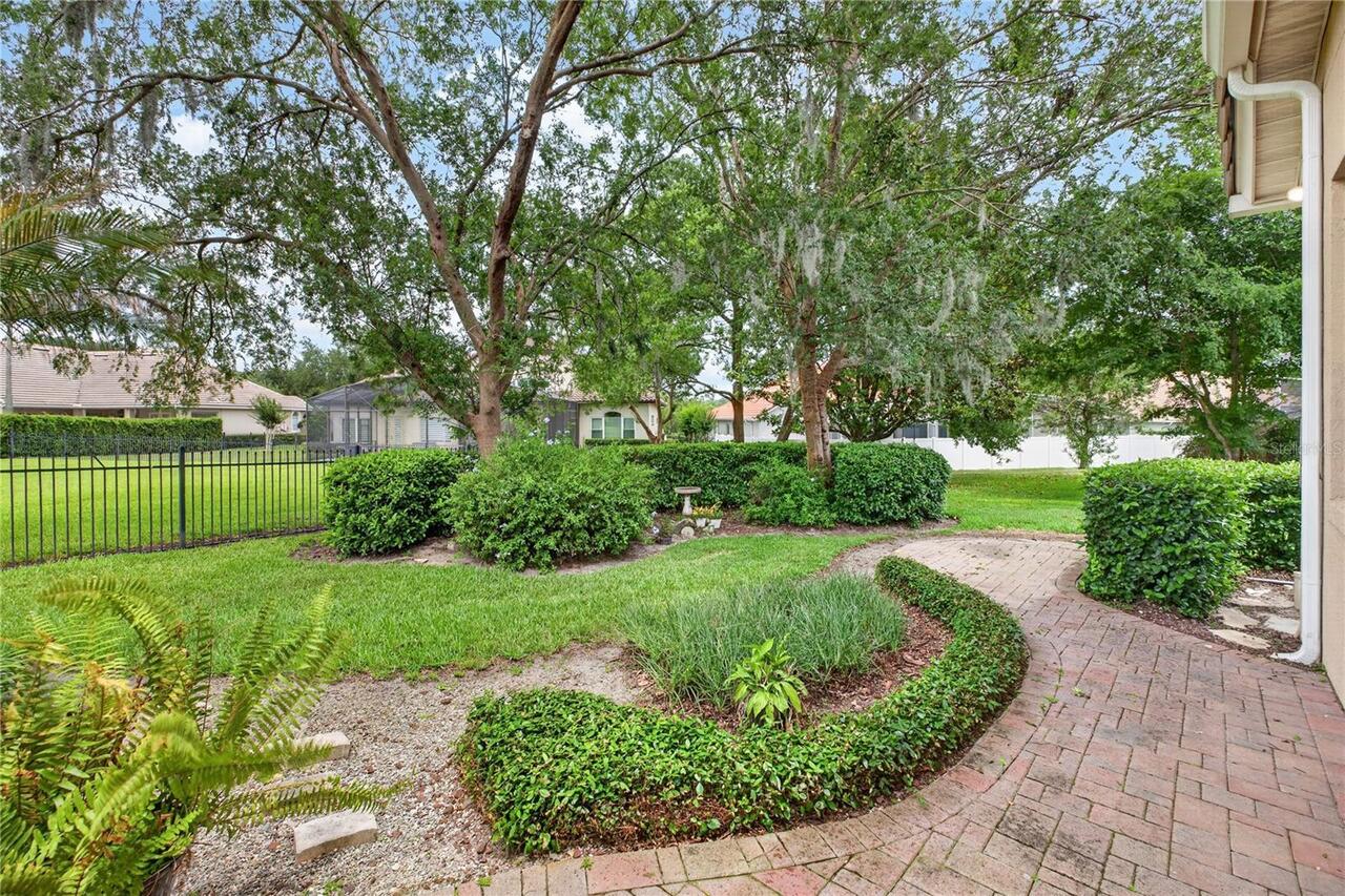 Listing Photo 35