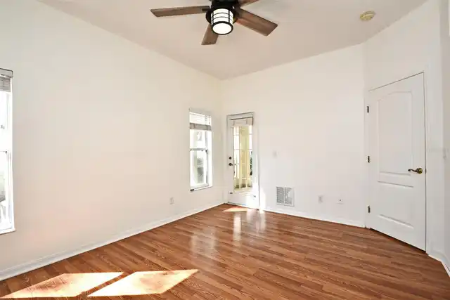 Listing Photo 18