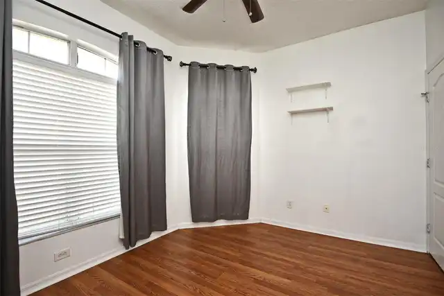 Listing Photo 28