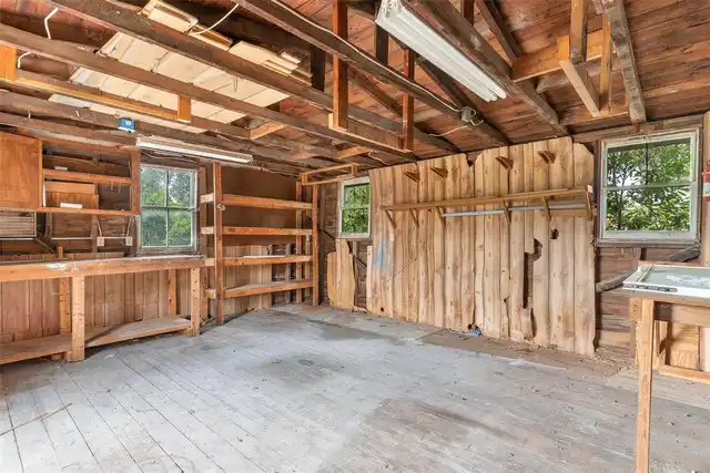 Listing Photo 6