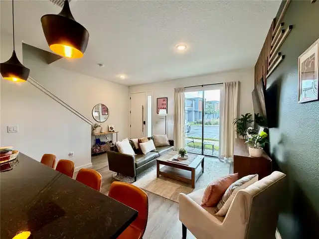 Listing Photo 8