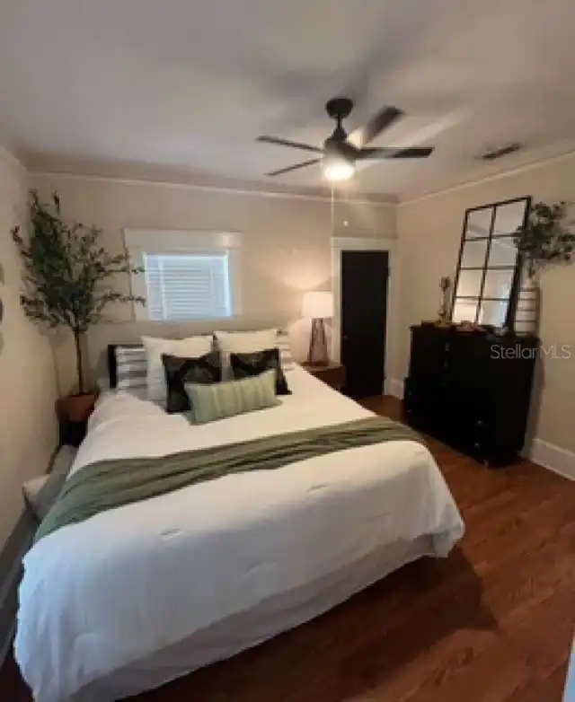 Listing Photo 12