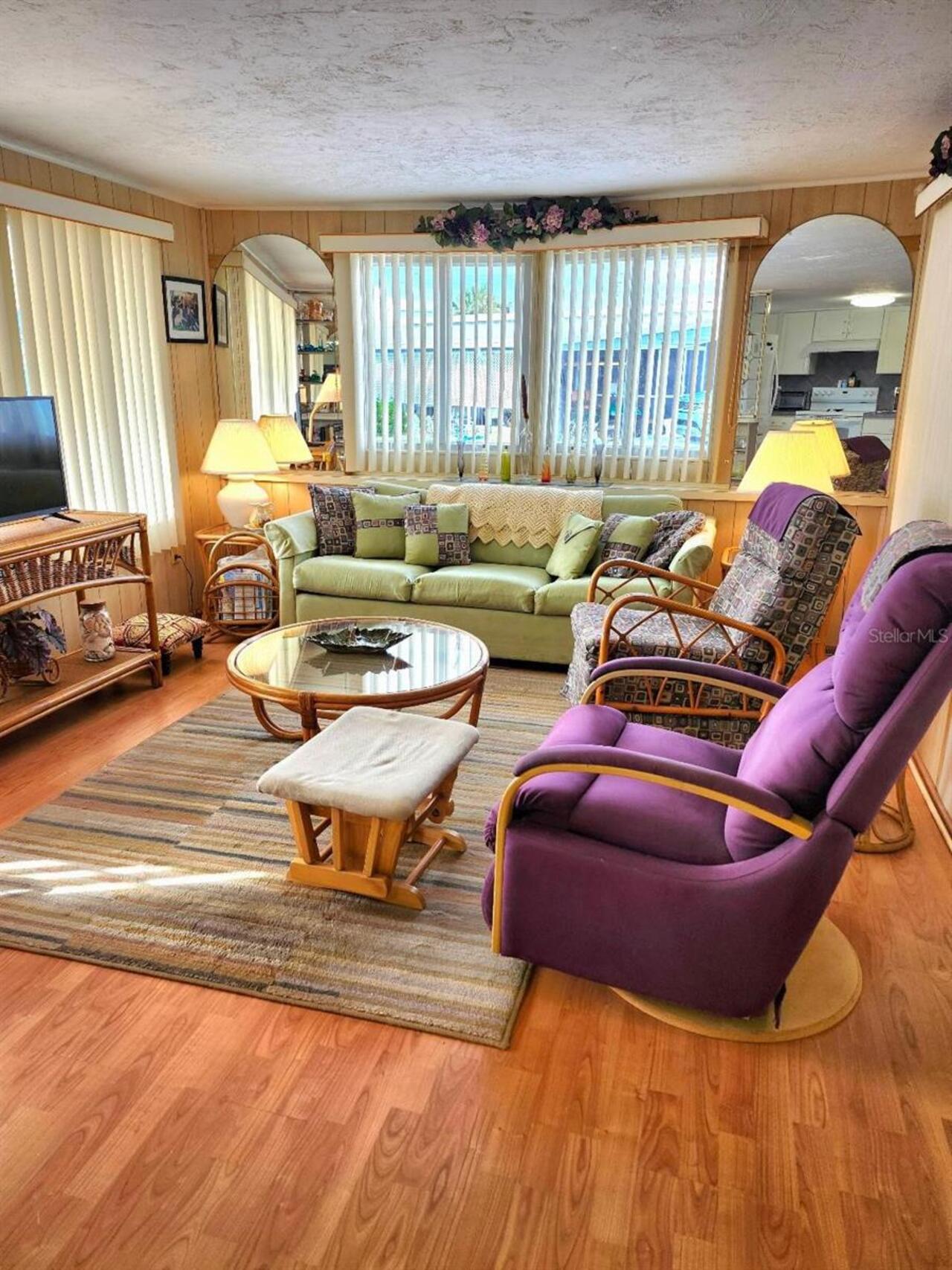 Listing Photo 8