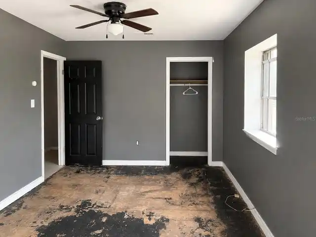 Listing Photo 10