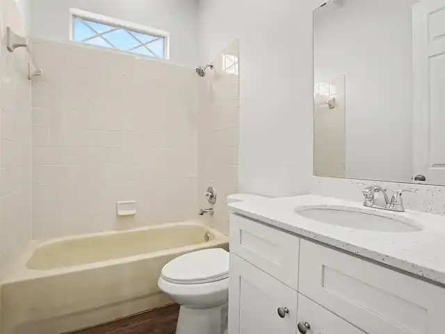 Listing Photo 25