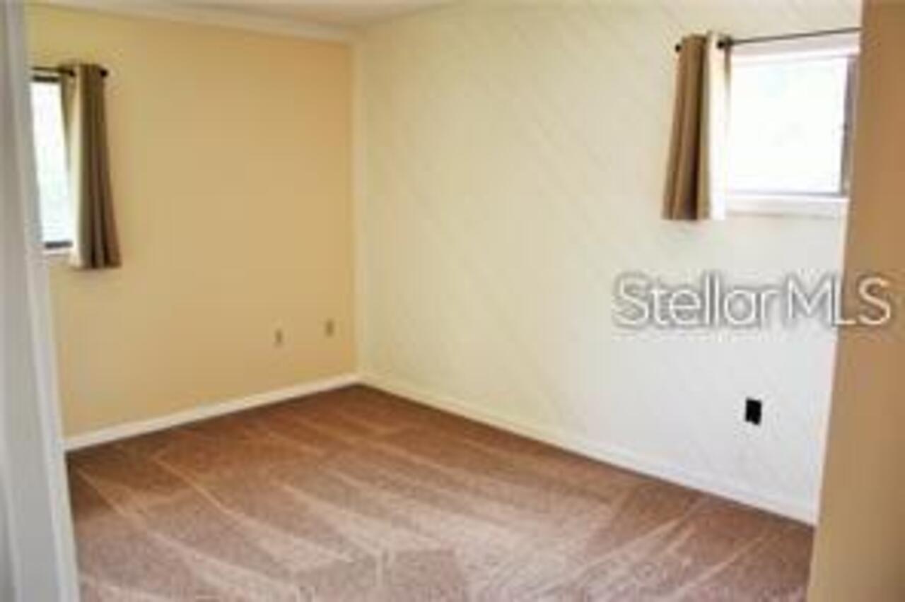 Listing Photo 12