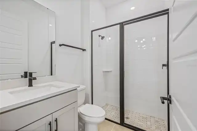Listing Photo 16