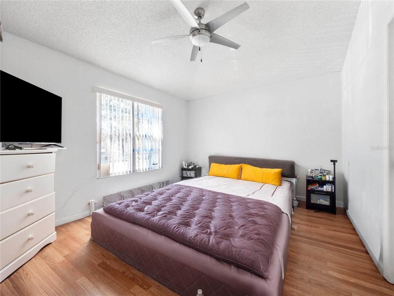 Listing Photo 12
