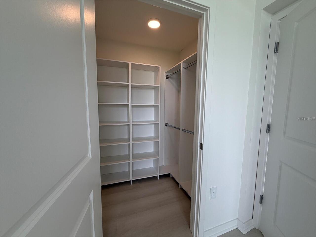 Listing Photo 10