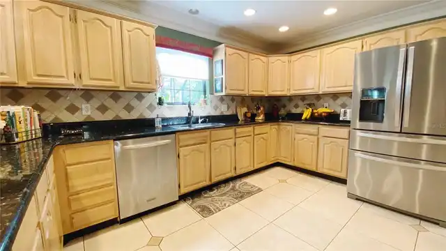 Listing Photo 18