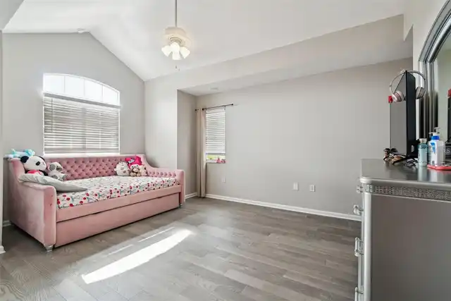 Listing Photo 25