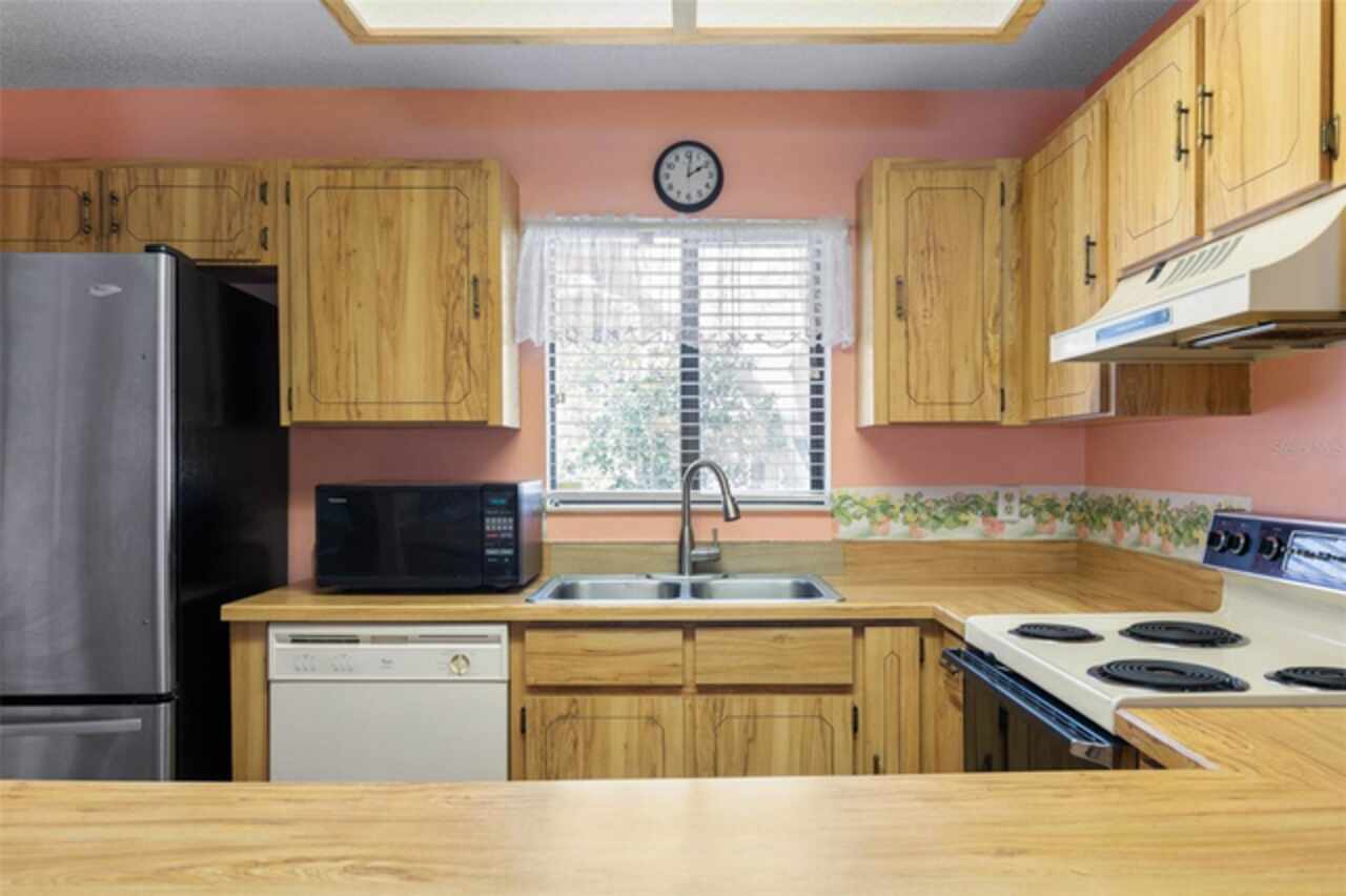 Listing Photo 11