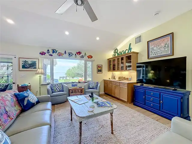 Listing Photo 16