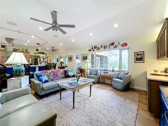 Listing Photo 18