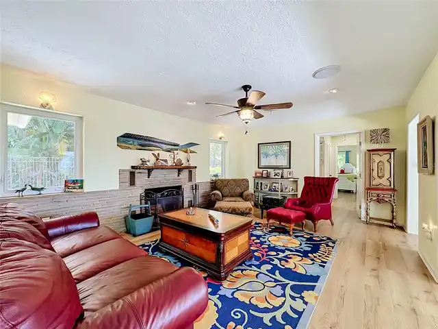 Listing Photo 22