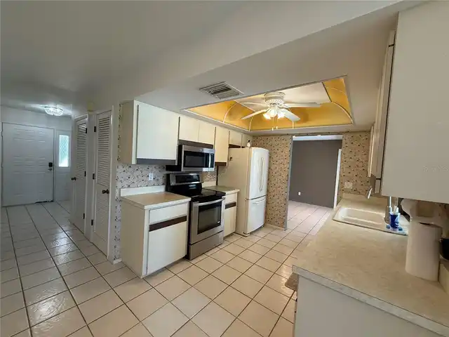 Listing Photo 7
