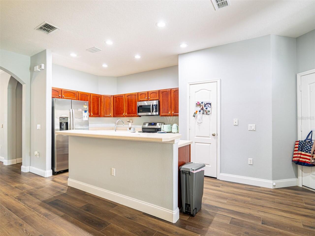 Listing Photo 11