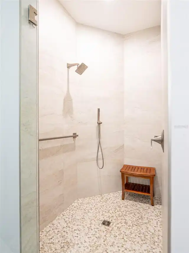Listing Photo 24